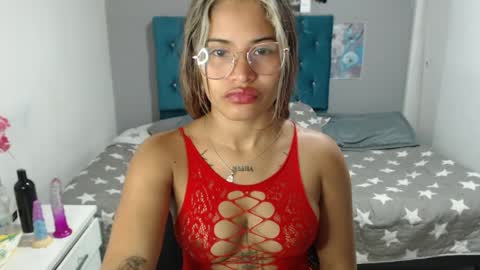 miacumgirl online show from March 27, 2026, 12:49 pm