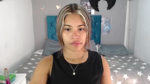 miacumgirl online show from April 14, 2026, 12:22 pm