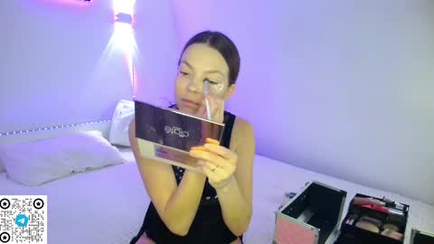 Snapshot of miafiora chatting on May 15, 2026, 1:12 am Mia online show from May 15, 2026, 1:12 am
