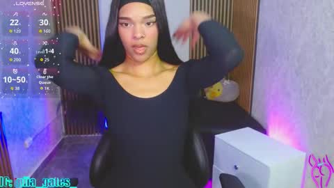 Mia online show from November 2, 2025, 3:09 am