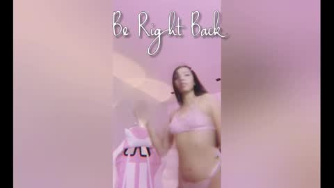 Snapshot of miagomez1 chatting on February 21, 2025, 4:26 pm Mia Gomez online show from February 21, 2025, 4:26 pm