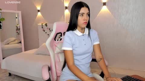 Snapshot of miagomez1 chatting on February 26, 2025, 3:52 pm Mia Gomez online show from February 26, 2025, 3:52 pm