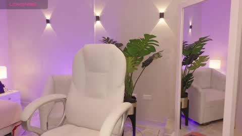 Snapshot of miagomez1 chatting on October 21, 2025, 12:28 pm Mia Gomez online show from October 21, 2025, 12:28 pm