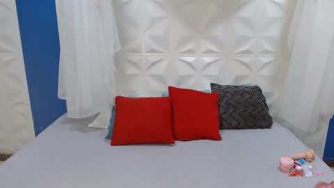 miagreys1 online show from November 11, 2025, 11:32 am