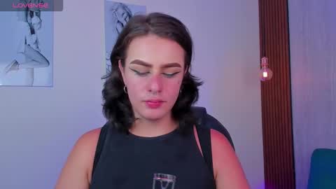 Mia Connor online show from October 27, 2025, 7:40 pm