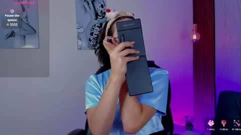 Mia Connor online show from November 29, 2025, 7:50 pm