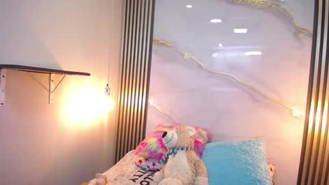 Snapshot of miah_princess chatting on October 21, 2025, 7:14 pm miah_princess online show from October 21, 2025, 7:14 pm