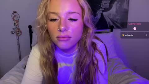 Snapshot of miaharperxox chatting on February 28, 2025, 11:12 pm Mia Harper online show from February 28, 2025, 11:12 pm