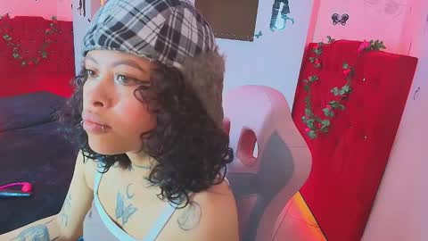 Snapshot of miahernadez303av chatting on September 11, 2025, 2:11 am MIA VELEZ online show from September 11, 2025, 2:11 am
