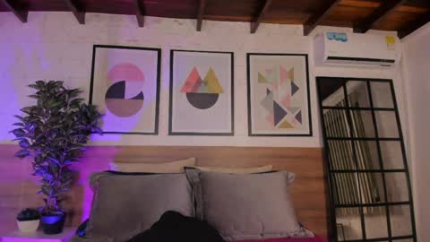 Mia  online show from April 11, 2026, 3:55 am