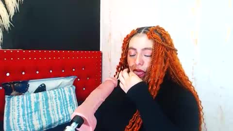 miakimky online show from December 17, 2025, 5:41 pm