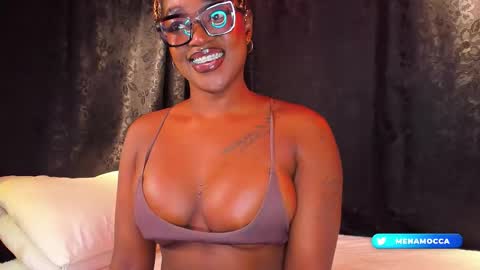 Snapshot of miaknox chatting on December 18, 2025, 12:38 am Mia online show from December 18, 2025, 12:38 am