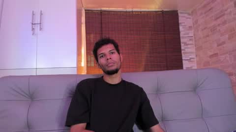 Snapshot of mialuxx chatting on October 25, 2025, 7:08 pm Mia online show from October 25, 2025, 7:08 pm