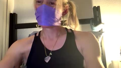 miamitransgirl305 online show from February 24, 2026, 4:43 am