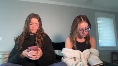 Snapshot of miamoorexo chatting on February 9, 2026, 5:28 pm miamoorexo online show from February 9, 2026, 5:28 pm