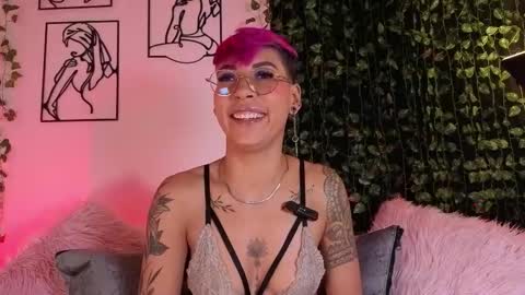 Mia Morgann online show from October 25, 2025, 12:56 pm