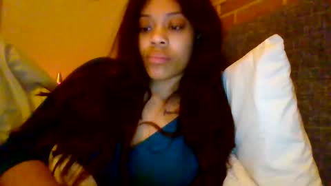 Snapshot of miamuffin8 chatting on April 13, 2026, 2:06 am MiaMuffn online show from April 13, 2026, 2:06 am