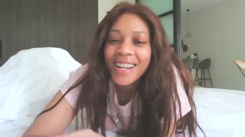 Snapshot of miamuffin8 chatting on May 25, 2026, 5:41 pm MiaMuffn online show from May 25, 2026, 5:41 pm