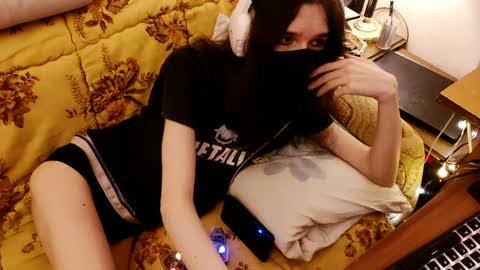 Kristien online show from February 5, 2025, 5:53 pm