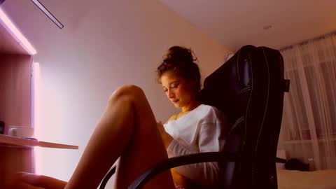Snapshot of miapaw chatting on March 26, 2026, 7:08 pm Mia online show from March 26, 2026, 7:08 pm
