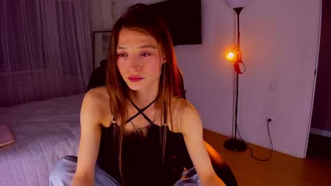 Snapshot of miapaw chatting on April 18, 2026, 7:29 pm Mia online show from April 18, 2026, 7:29 pm