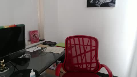 Snapshot of miapeyton chatting on October 30, 2025, 3:46 pm Mia Peyton online show from October 30, 2025, 3:46 pm