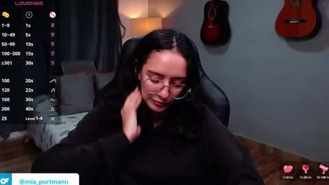 MIAPORTMANN online show from December 23, 2024, 12:19 pm