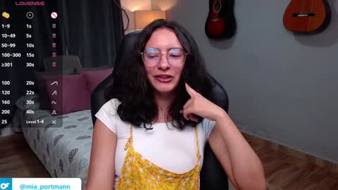 MIAPORTMANN online show from January 4, 2025, 12:16 pm