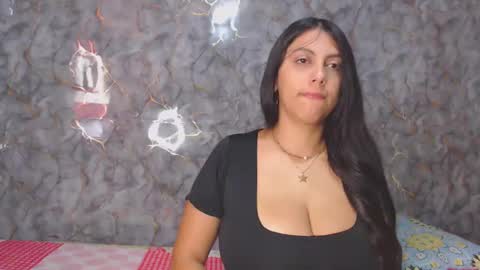 Snapshot of miarouse1531 chatting on December 14, 2025, 4:01 pm miarouse1531 online show from December 14, 2025, 4:01 pm