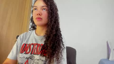 Mia Rouse online show from May 11, 2026, 7:00 pm