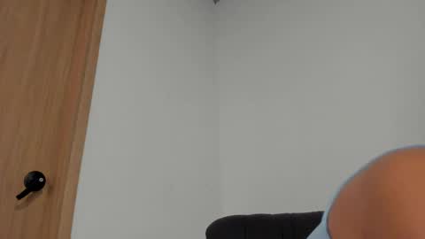 Mia Rouse online show from May 26, 2026, 6:59 pm