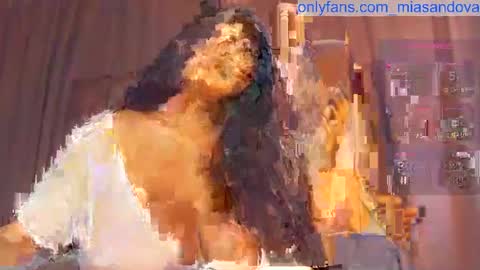 miasaandovaal 22 online show from November 7, 2025, 8:20 pm