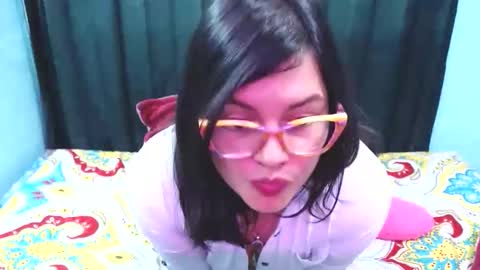 mia online show from June 6, 2026, 11:04 am