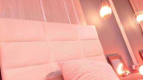 Mia online show from March 3, 2025, 9:37 pm