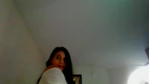 MiaSweet online show from June 3, 2026, 12:19 pm