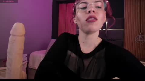 Snapshot of miatorres4 chatting on March 10, 2026, 3:33 am miatorres4 online show from March 10, 2026, 3:33 am