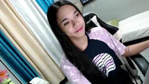 Mia online show from January 7, 2025, 7:28 pm