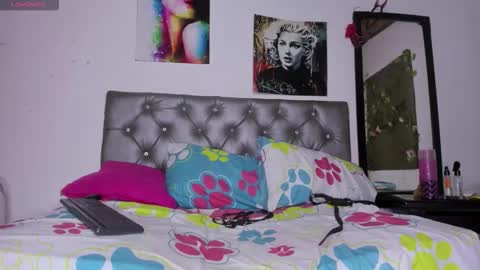 Snapshot of miautena chatting on November 3, 2025, 1:08 am Mariana online show from November 3, 2025, 1:08 am