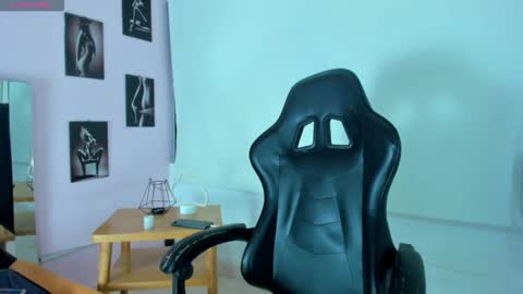 Snapshot of miavalentinaaa chatting on December 10, 2024, 4:02 am Miaa valentinaaa online show from December 10, 2024, 4:02 am