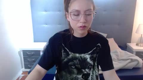 mia vega online show from January 5, 2026, 8:45 pm