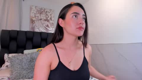 miavelvet1 online show from November 25, 2025, 3:06 am