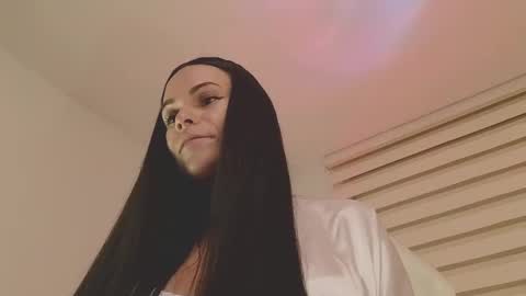 Snapshot of miavero chatting on March 6, 2025, 12:00 am Mia online show from March 6, 2025, 12:00 am