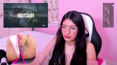 Snapshot of miavoss_ chatting on January 6, 2025, 8:14 am mia online show from January 6, 2025, 8:14 am