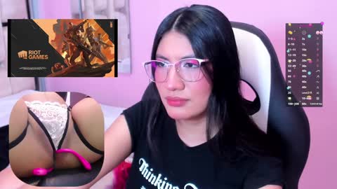 Snapshot of miavoss_ chatting on January 17, 2025, 5:00 am mia online show from January 17, 2025, 5:00 am