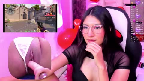 Snapshot of miavoss_ chatting on February 5, 2025, 10:12 pm mia online show from February 5, 2025, 10:12 pm