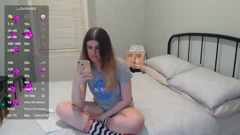 Snapshot of miawallace__ chatting on February 8, 2025, 8:42 pm Mia online show from February 8, 2025, 8:42 pm