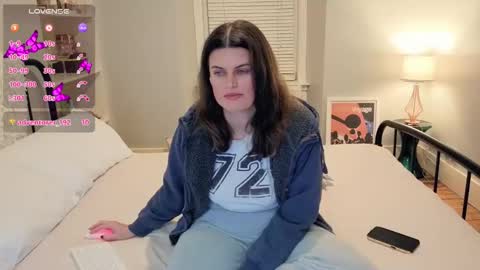 Snapshot of miawallace__ chatting on October 25, 2025, 10:37 pm Mia online show from October 25, 2025, 10:37 pm