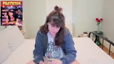 Snapshot of miawallace__ chatting on March 5, 2026, 3:41 pm Mia online show from March 5, 2026, 3:41 pm