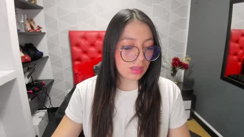 Snapshot of miawils_ chatting on January 27, 2025, 11:00 pm M I A W I L S online show from January 27, 2025, 11:00 pm