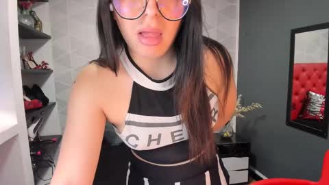 Snapshot of miawils_ chatting on February 18, 2025, 10:03 pm M I A W I L S online show from February 18, 2025, 10:03 pm